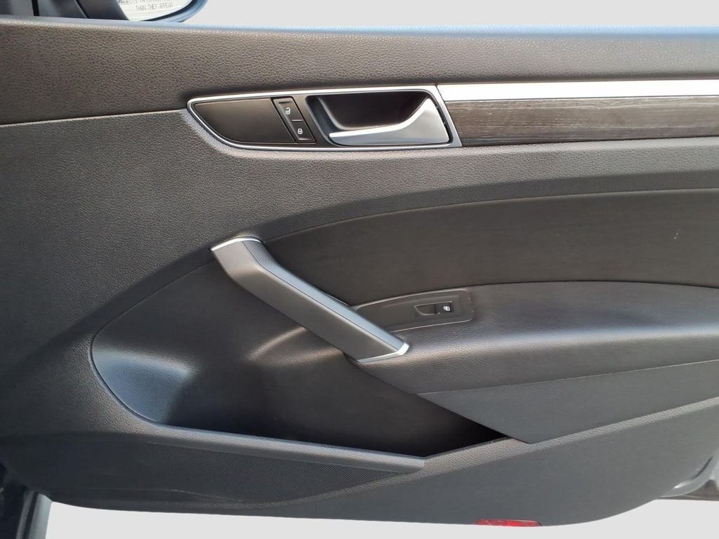 2018 Volkswagen Passat 2.0T SE