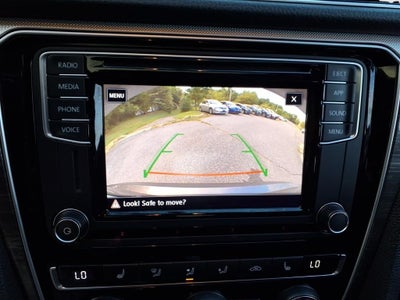 2018 Volkswagen Passat 2.0T SE