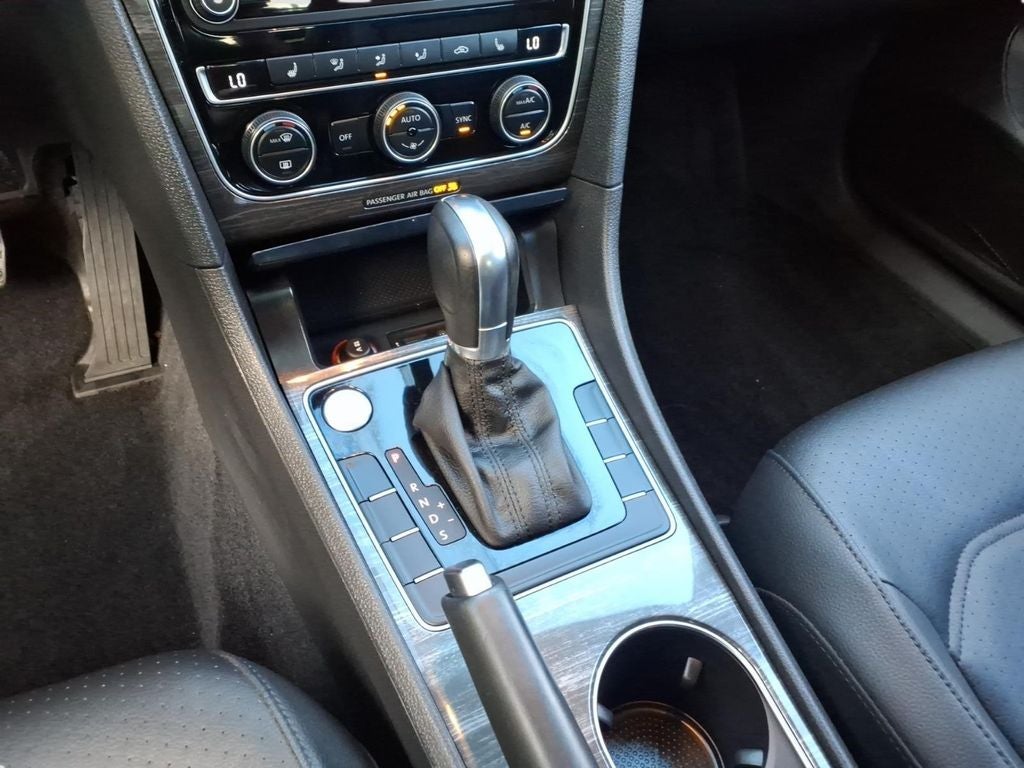 2018 Volkswagen Passat 2.0T SE