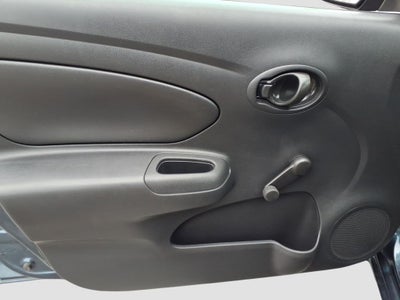 2015 Nissan Versa 1.6 S Plus