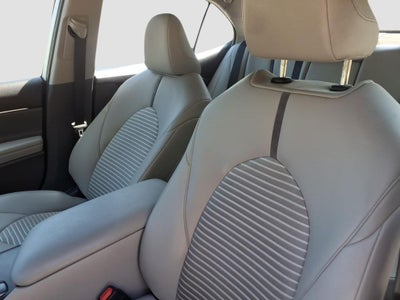 2022 Toyota Camry Hybrid SE