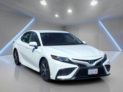 2022 Toyota Camry Hybrid SE