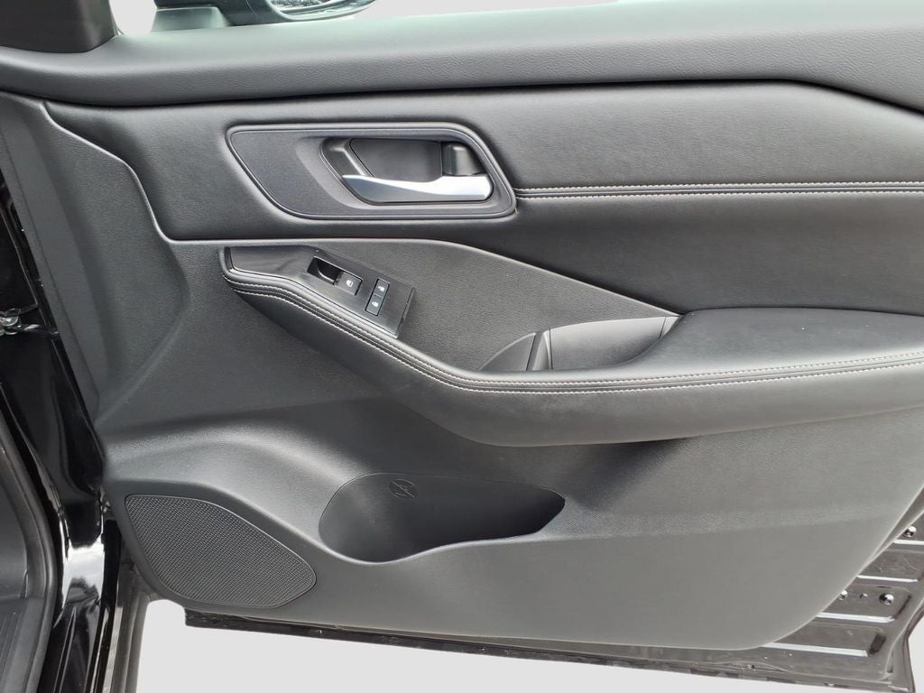 2024 Nissan Rogue SV Premium Package