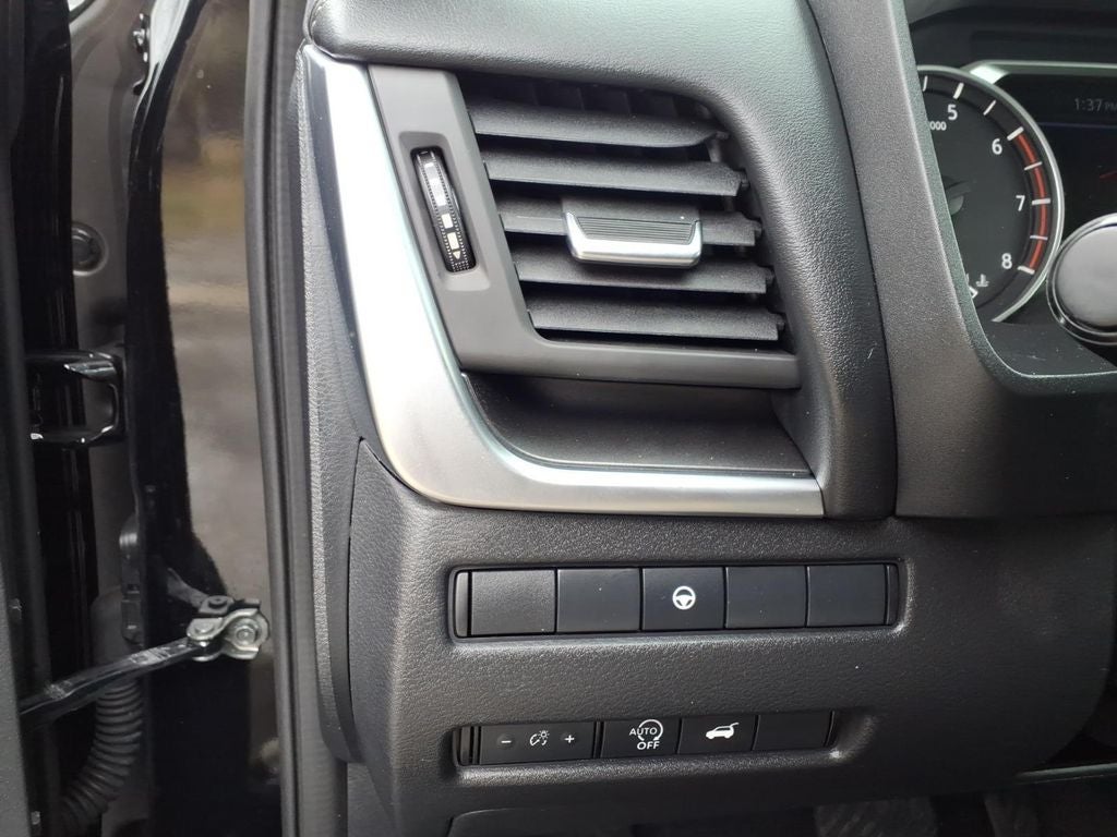 2024 Nissan Rogue SV Premium Package