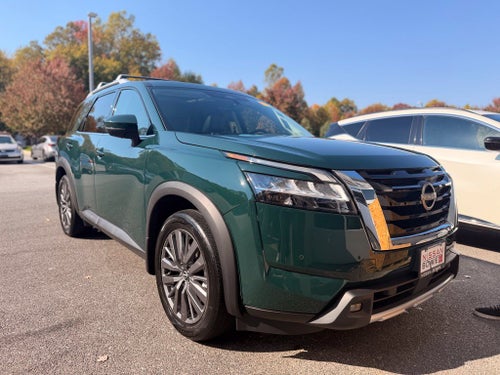 2024 Nissan Pathfinder SL