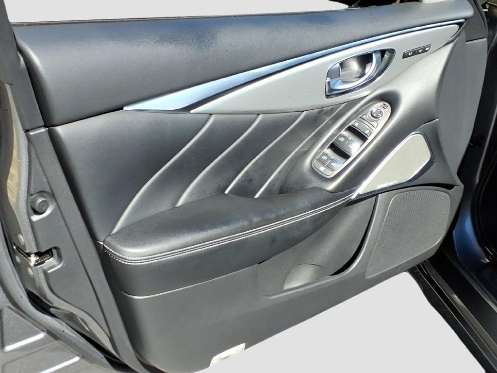 2023 INFINITI Q50 LUXE
