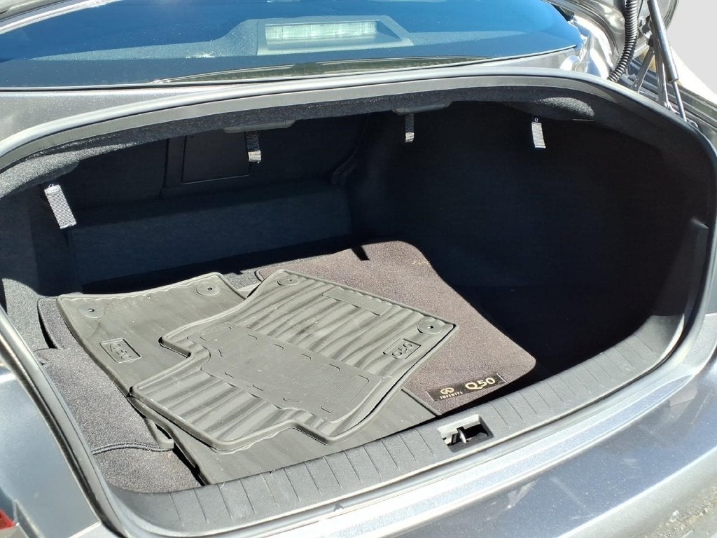 2023 INFINITI Q50 LUXE