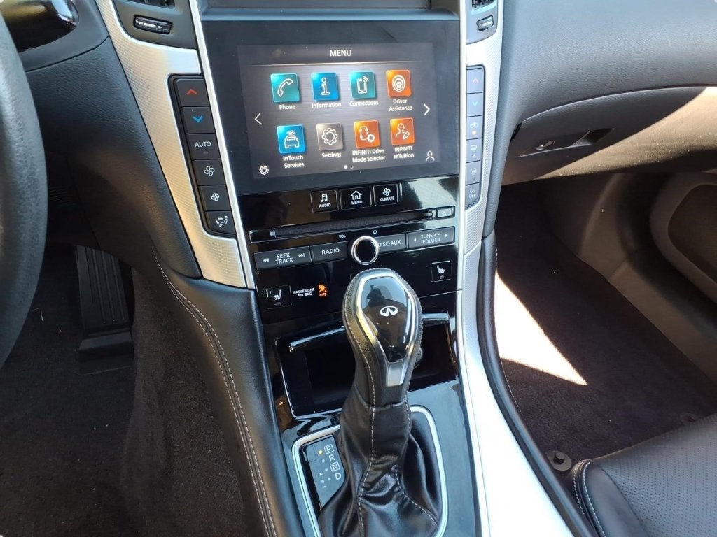 2023 INFINITI Q50 LUXE