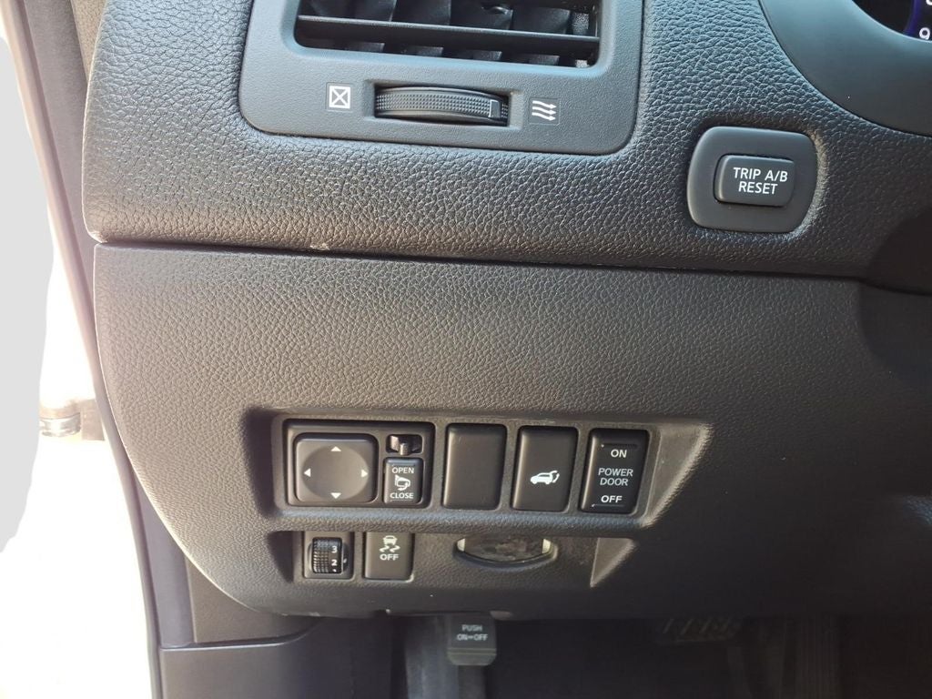 2017 INFINITI QX70 Base