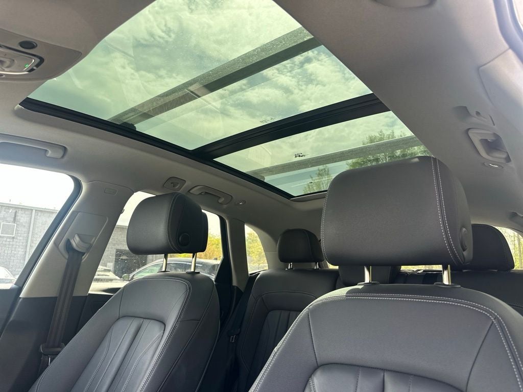 2023 Audi Q5 45 S line Premium quattro