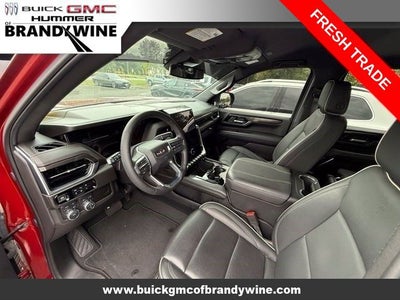 2025 GMC Yukon Elevation