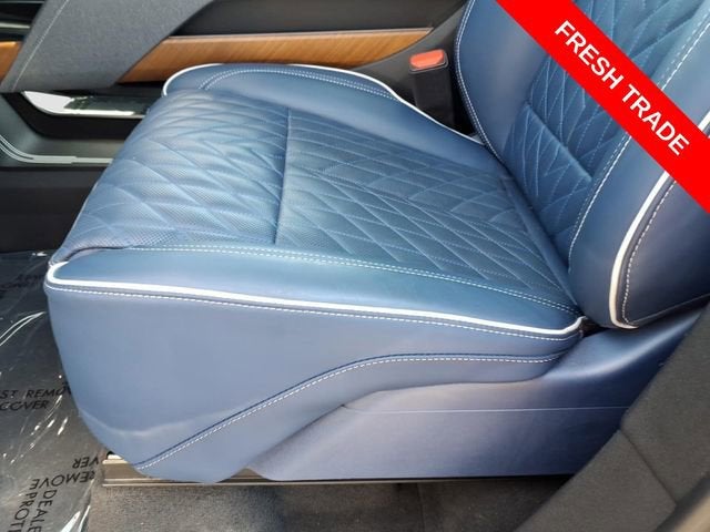 2026 Cadillac VISTIQ Premium Luxury
