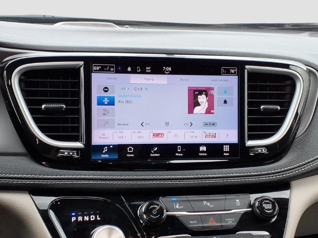 2022 Chrysler Pacifica Hybrid Touring L