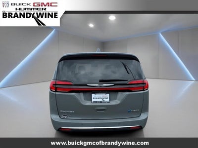 2022 Chrysler Pacifica Hybrid Touring L