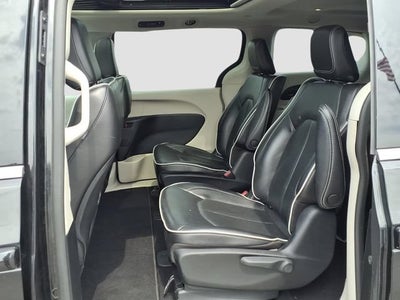 2023 Chrysler Pacifica Hybrid Limited