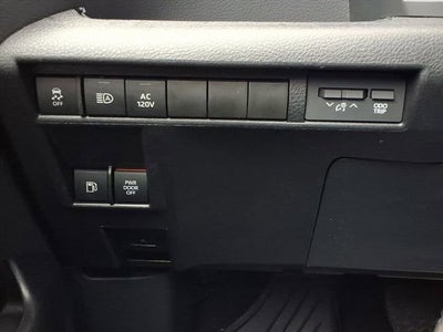 2024 Toyota Sienna LE