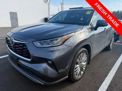 2024 Toyota Highlander LE