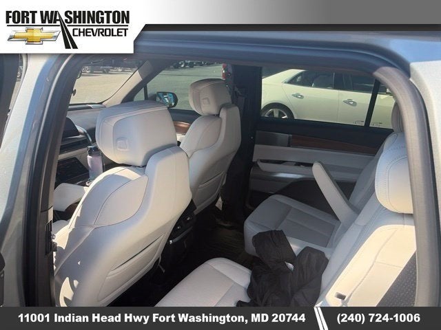 2026 Cadillac VISTIQ Sport