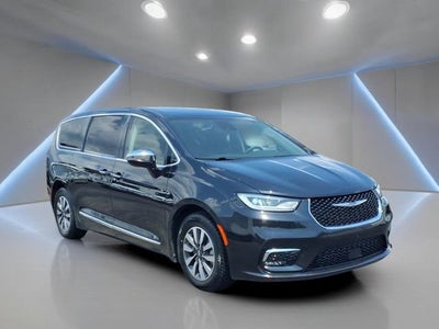 2023 Chrysler Pacifica Hybrid Limited
