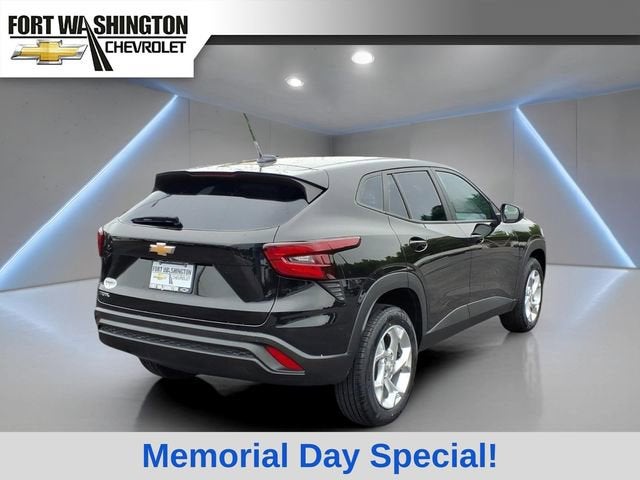 2025 Chevrolet Trax LS