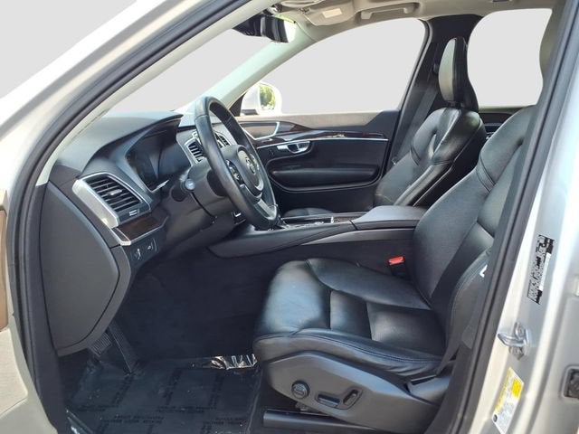 2019 Volvo XC90 T6 Momentum