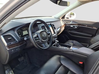 2019 Volvo XC90 T6 Momentum