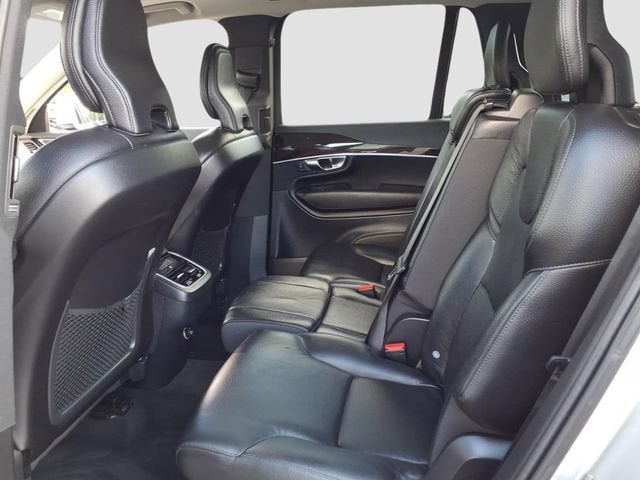 2019 Volvo XC90 T6 Momentum
