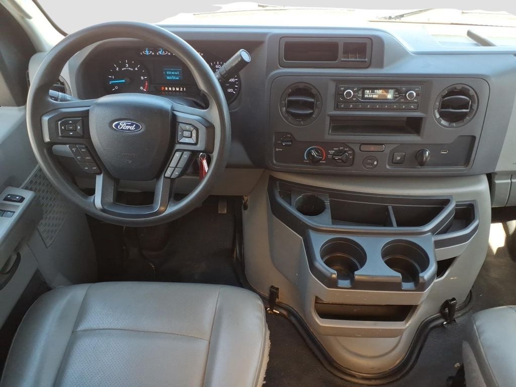 2022 Ford E-350SD Base Cutaway