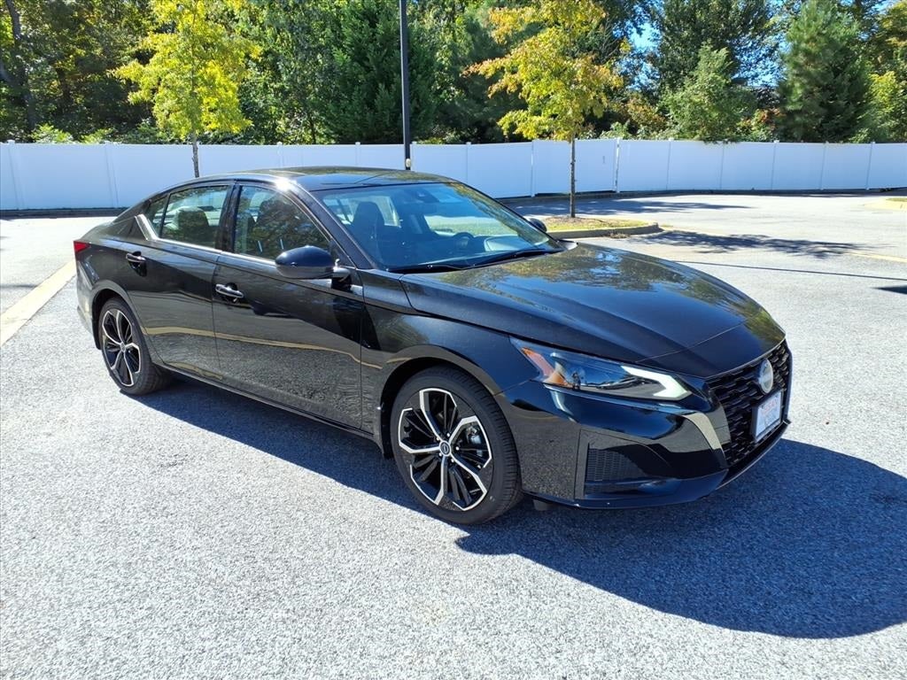 2025 Nissan Altima SR