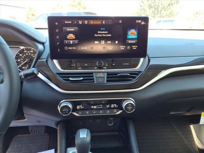 2025 Nissan Altima SR