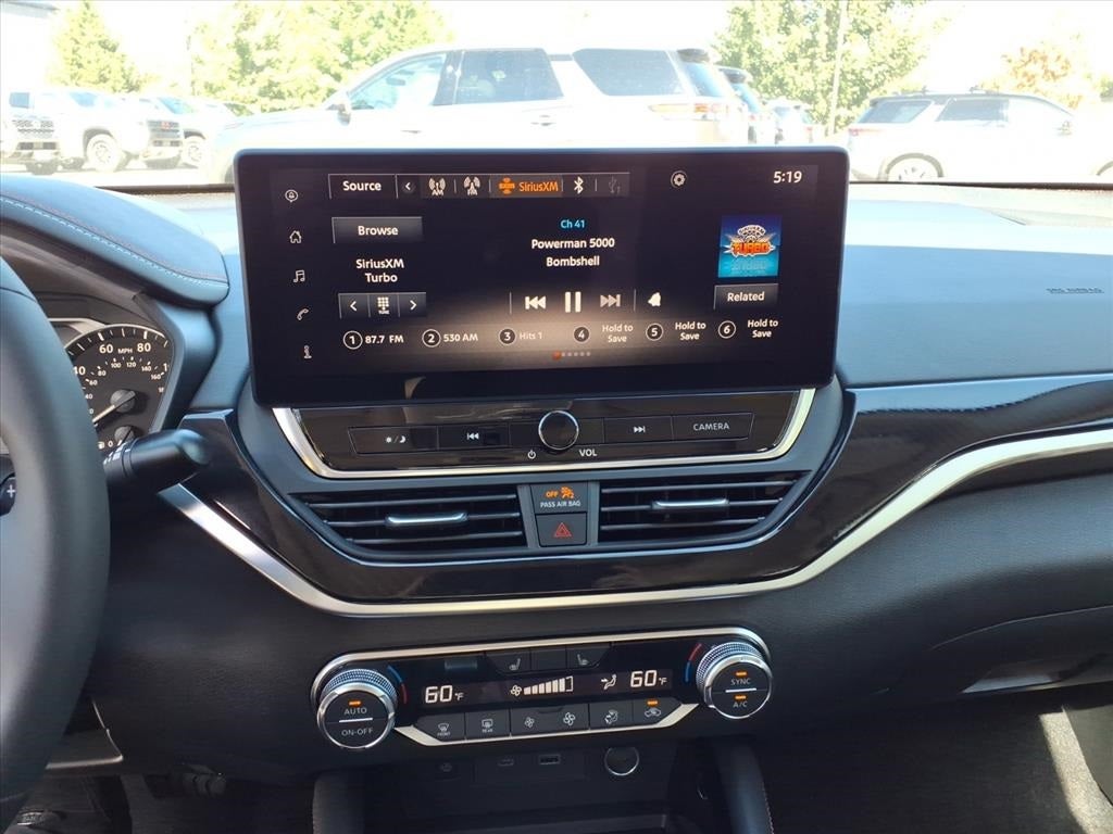 2025 Nissan Altima SR