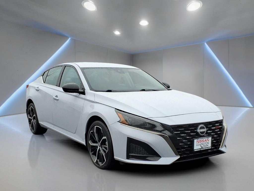 2025 Nissan Altima SR