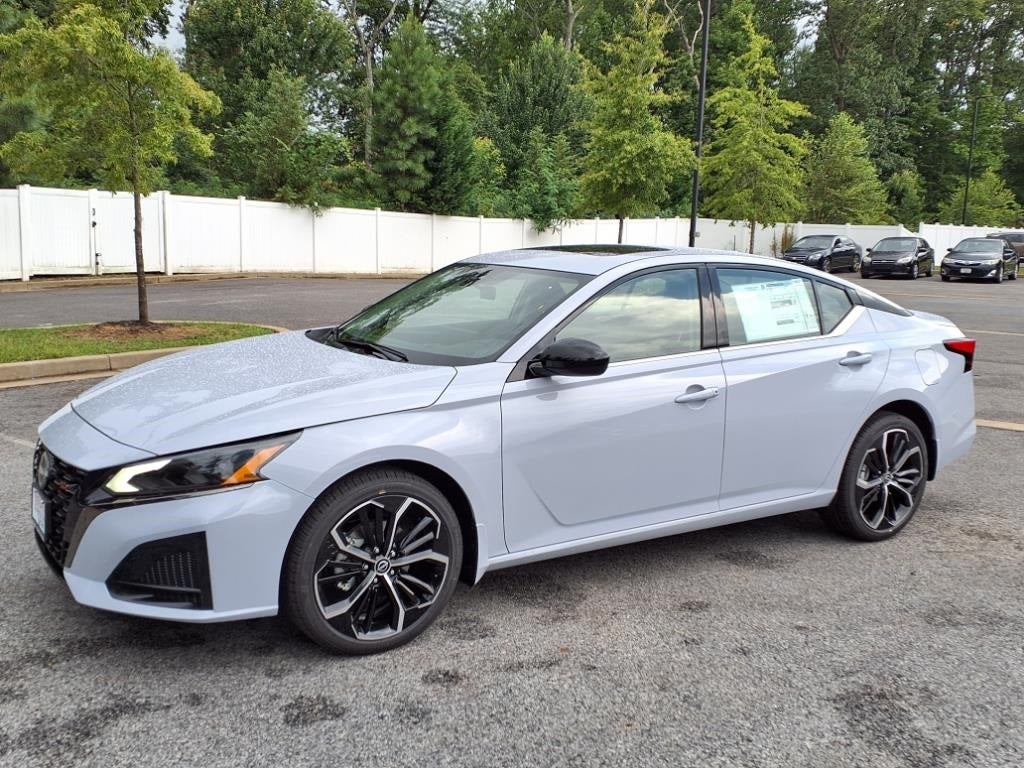 2025 Nissan Altima SR