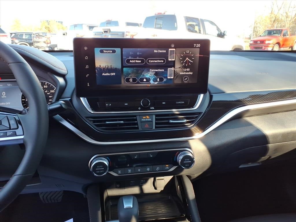 2025 Nissan Altima SR