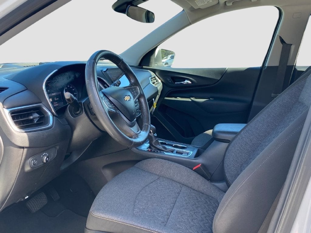 2022 Chevrolet Equinox LT w/ Power Sunroof