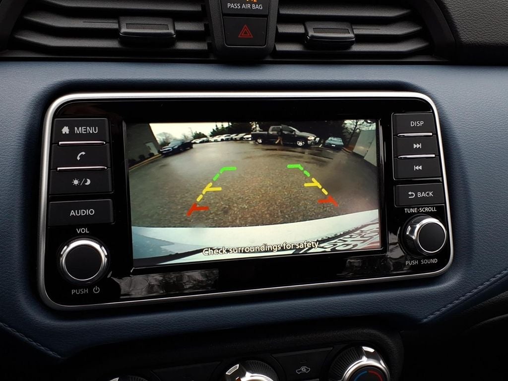 2025 Nissan Versa SV