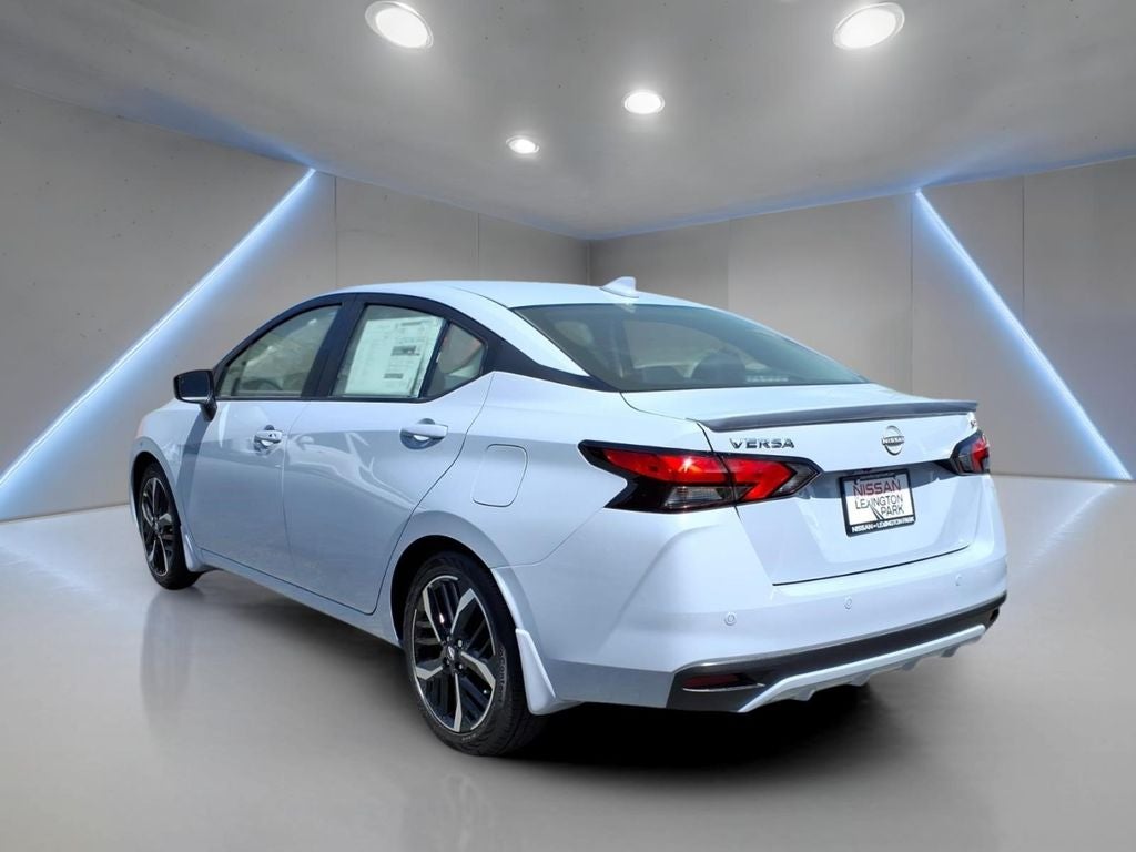 2025 Nissan Versa 1.6 SR