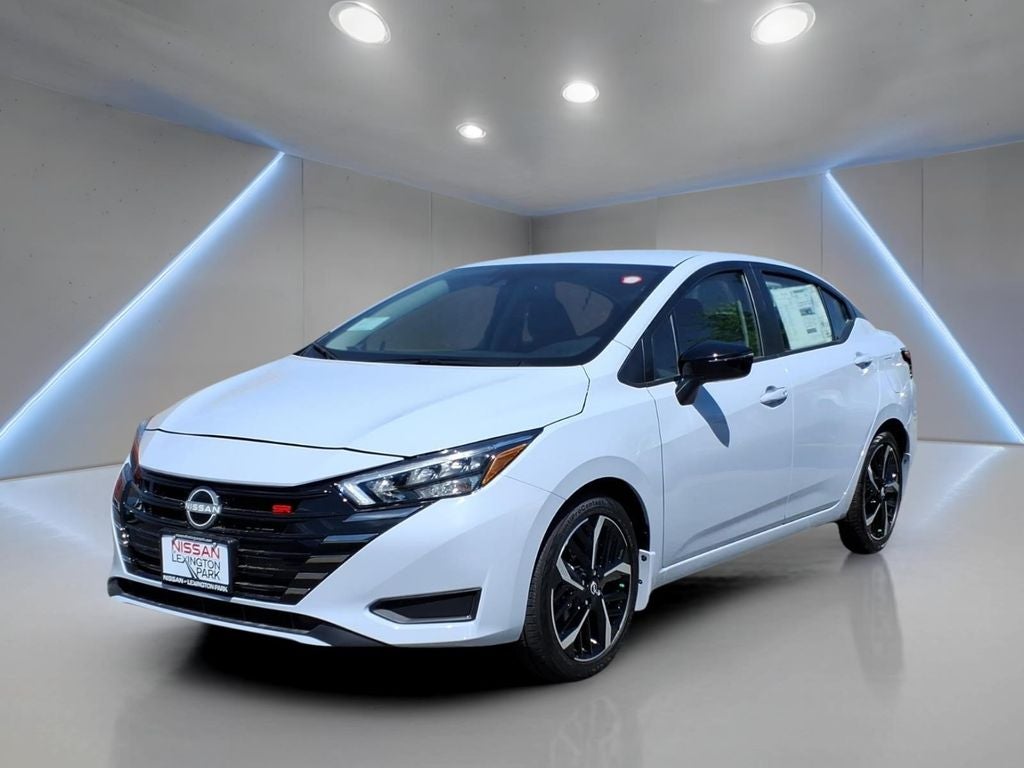 2025 Nissan Versa 1.6 SR