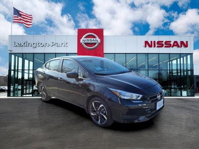 2025 Nissan Versa SR