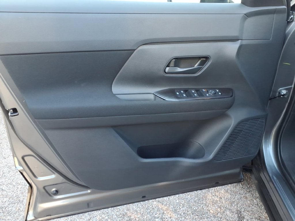 2027 Nissan Kicks S