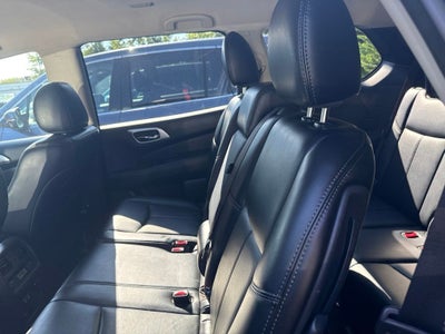 2020 Nissan Pathfinder SL