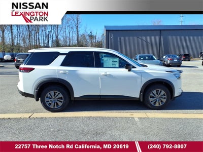 2025 Nissan Pathfinder S