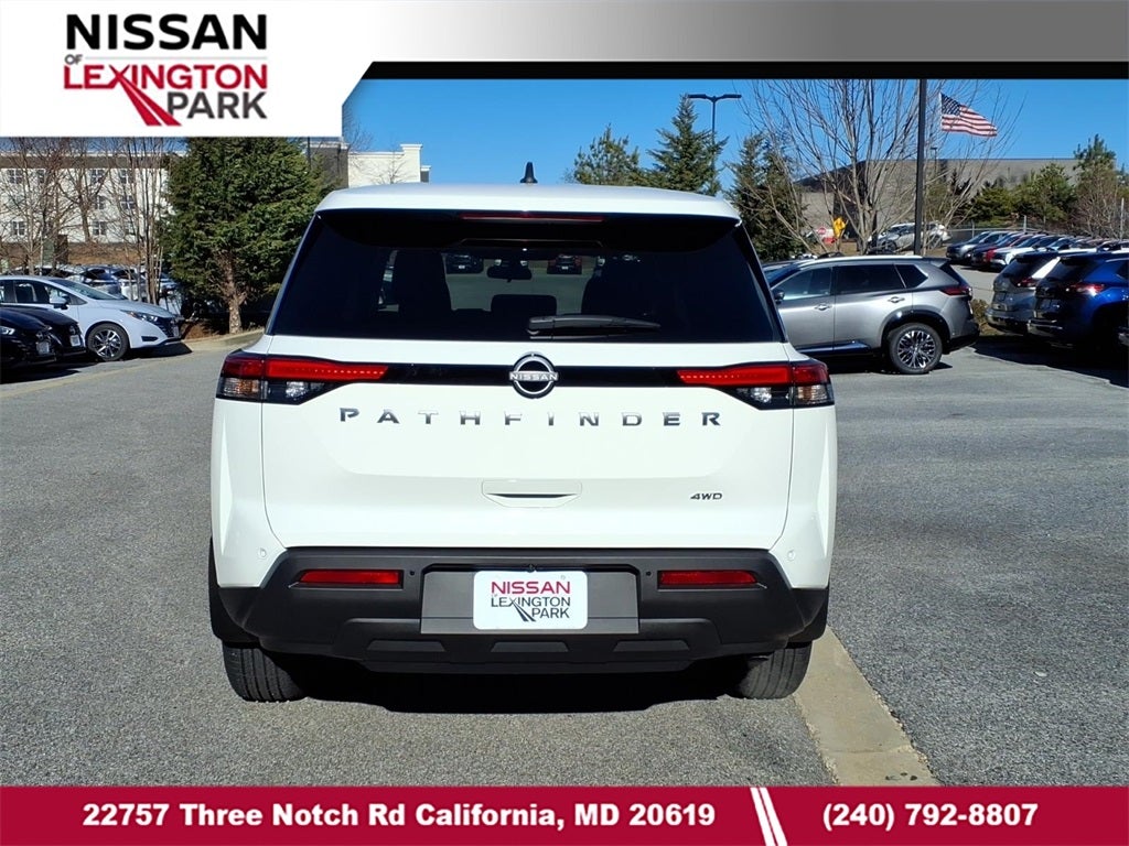 2025 Nissan Pathfinder S