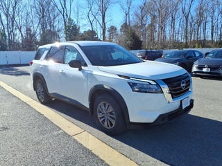 2025 Nissan Pathfinder S