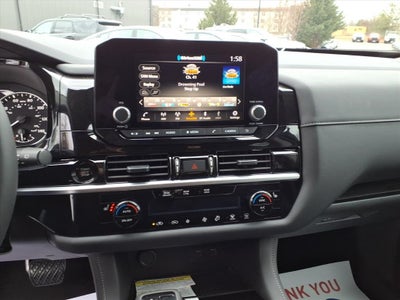 2025 Nissan Pathfinder SV