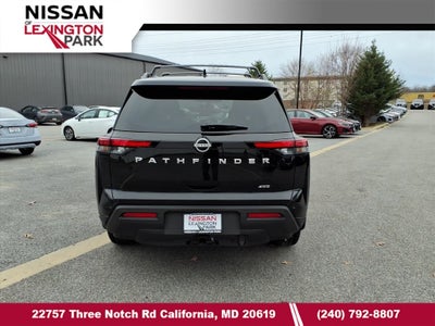 2025 Nissan Pathfinder SV