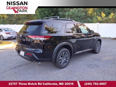 2026 Nissan Pathfinder SV