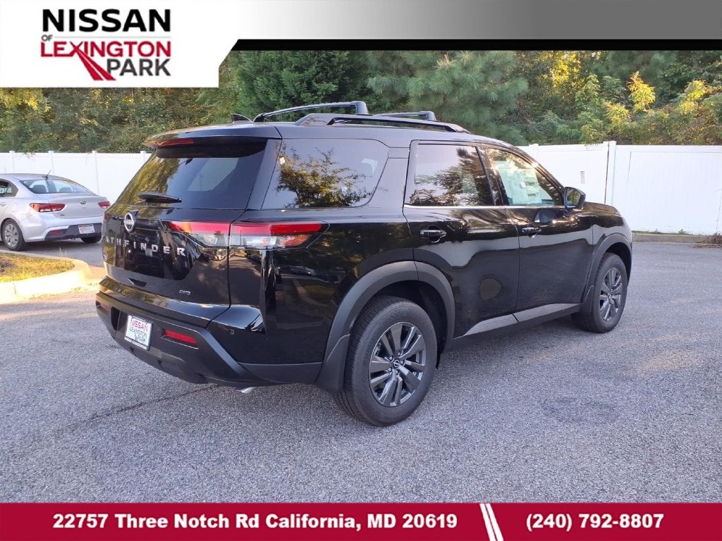 2026 Nissan Pathfinder SV