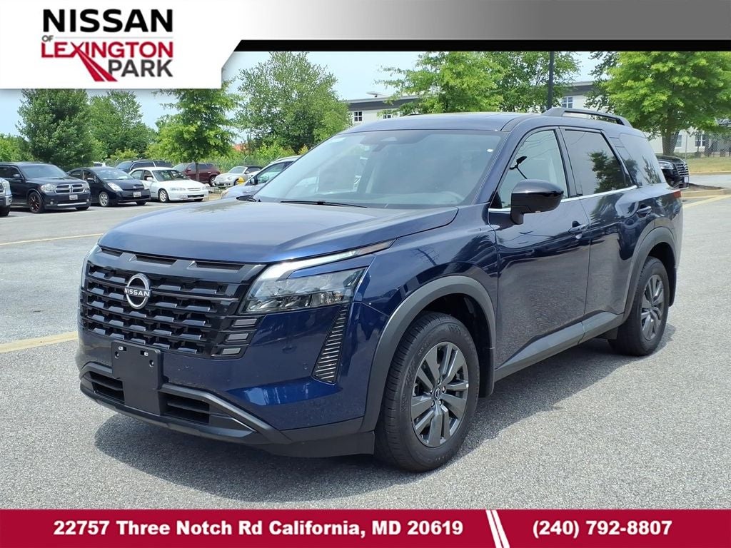 2026 Nissan Pathfinder SV