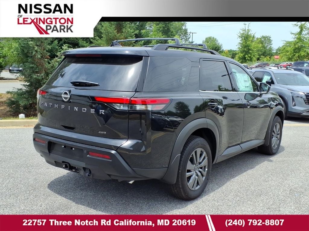 2026 Nissan Pathfinder SV